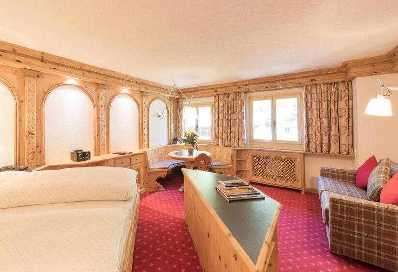 Suite with lake view, Chesa Randolina