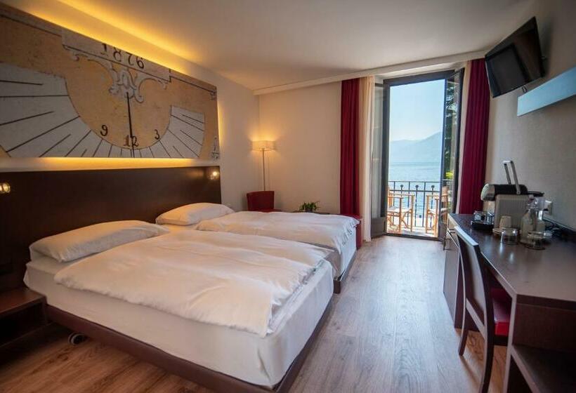 Номер Классический Вид на Озеро, La Meridiana, Lake & Spa