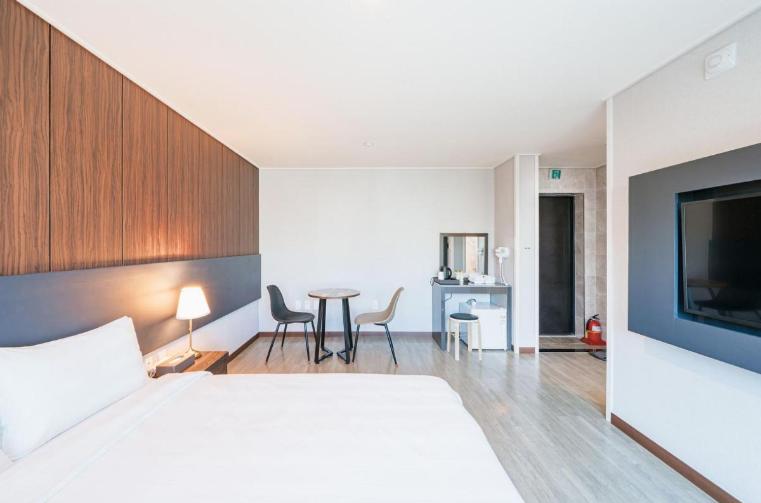 Номер Deluxe, Jin Motel