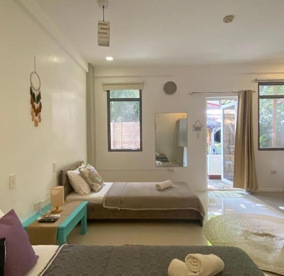 스탠다드 트리플 룸, Everrich Boutique Resort Boracay