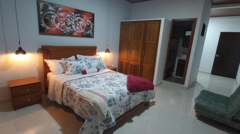 标准工作室带阳台, Apto La Casona De Wiky