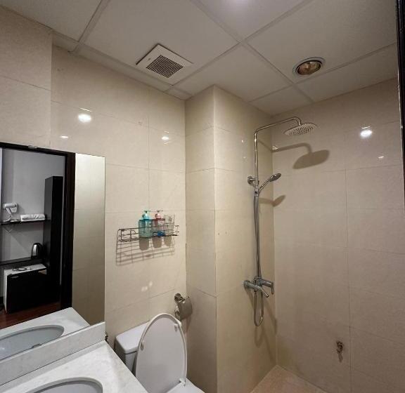 اتاق پریمیوم چهارنفره, Hanoi Cozy Legend
