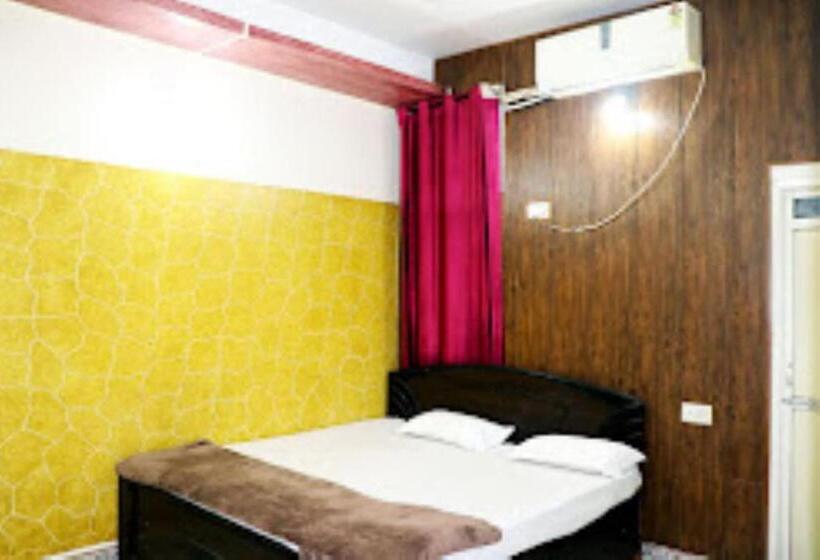 Номер Deluxe, Sanginee , Maheshwar