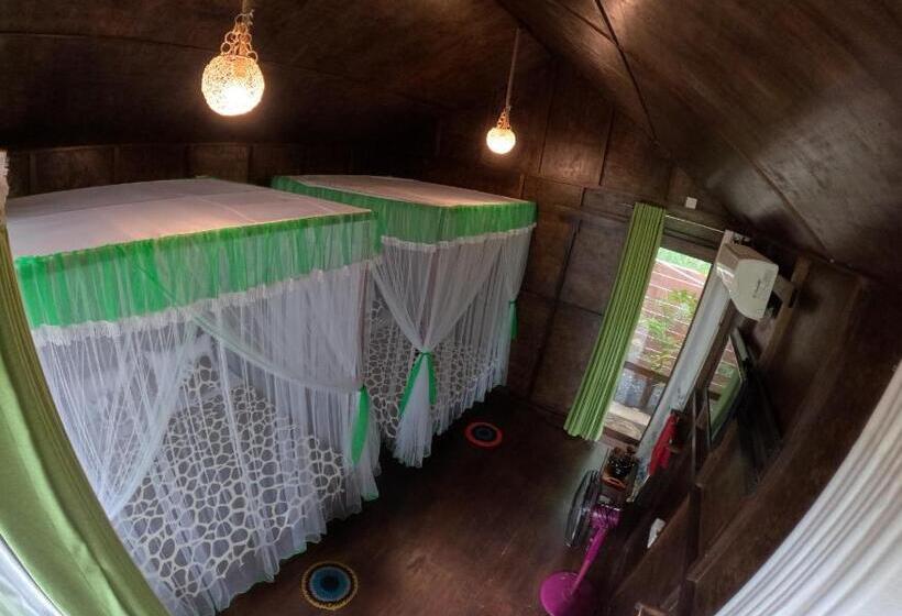 اتاق استاندارد چهار تخته, Coconut Tree House