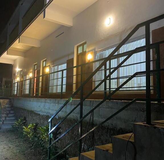 带阳台的豪华间, Earth Lounge Resort
