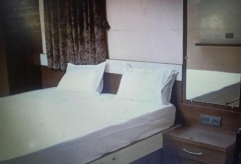Трехместный Номер Классика, Oyo Flagship Relax Inn