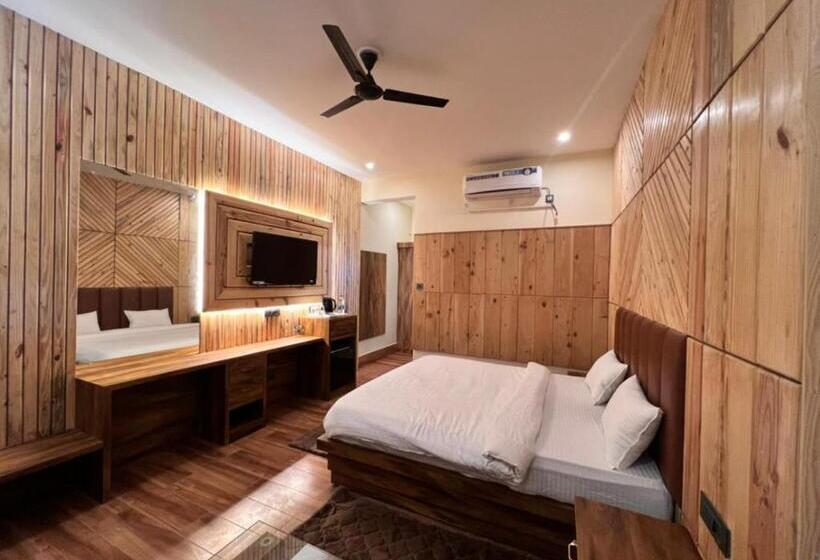 اتاق لوکس, Anant Vilas Resort