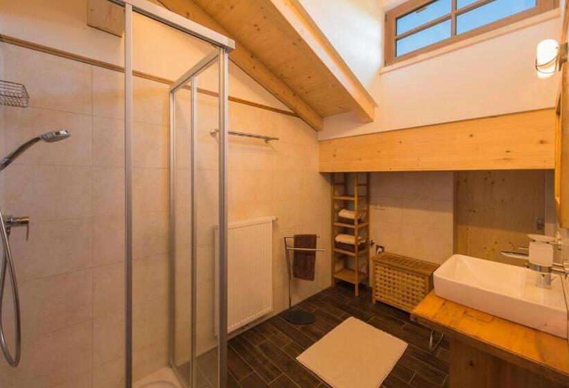 Апартаменты 2 Спальни, Wald Am See
