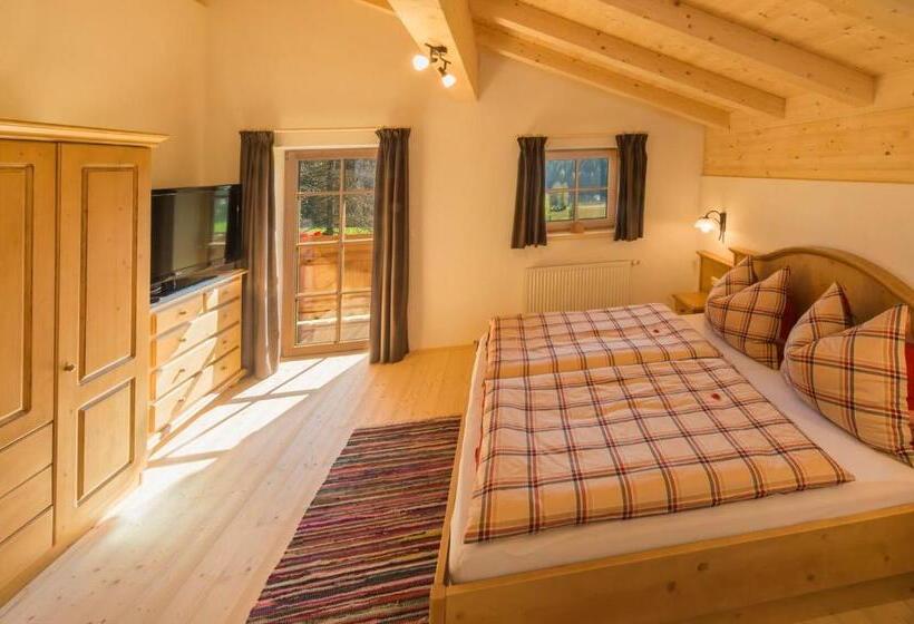 Апартаменты 2 Спальни, Wald Am See