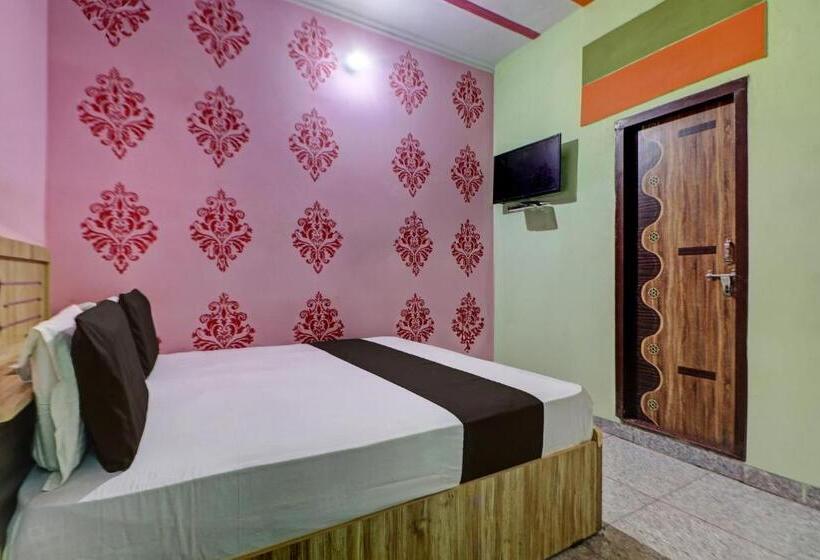 三人经典房间, Oyo Good Vibes Hotel And Restaurant