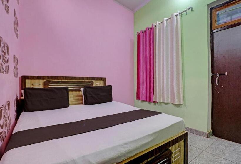 三人经典房间, Oyo Good Vibes Hotel And Restaurant