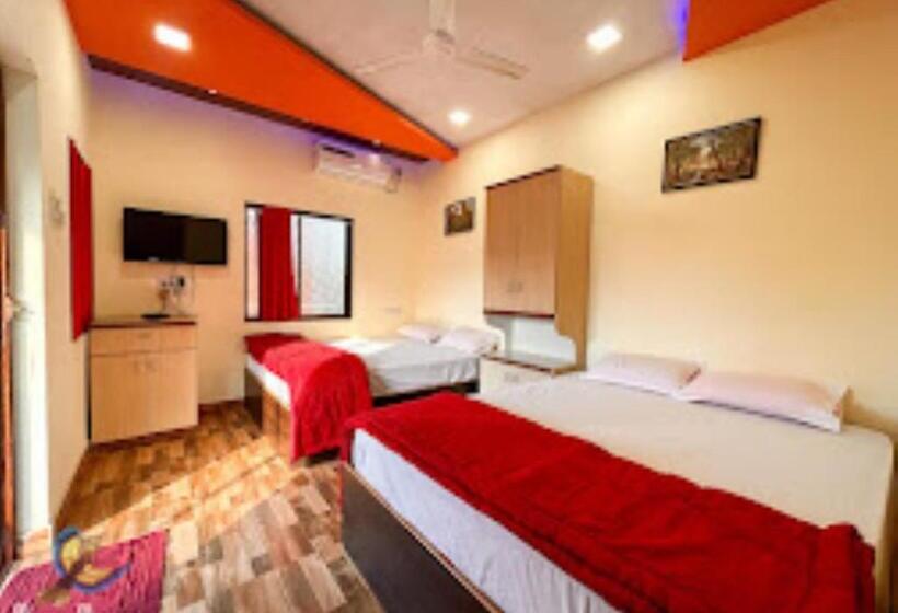 Номер Deluxe Кровать Кинг, Surabhi Agro Resort Niwali