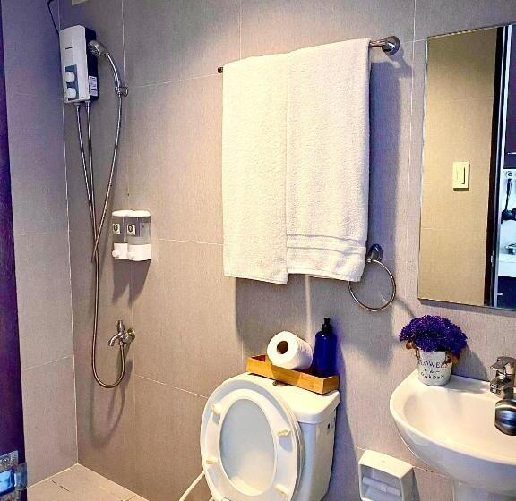 스탠다드 발코니 스튜디오, Affordable Buenbyahe Staycation In Urban Deca Tower Edsa, F Residences And The Regalia Park Tower Cu