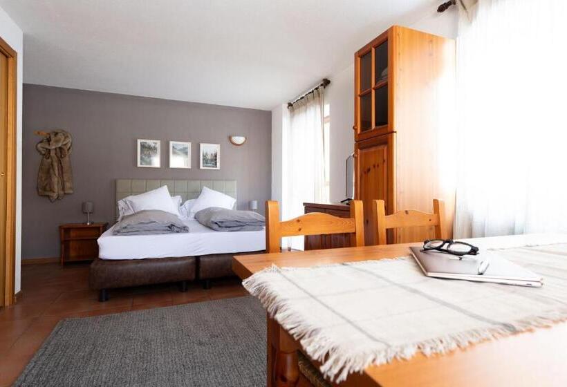 استودیوی استاندارد, Chalet Ginepro