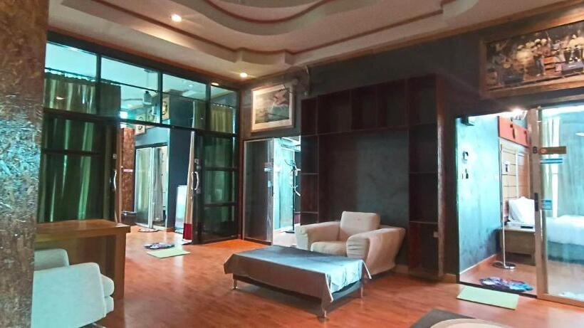 豪华房间, Changrojresortkaengkhoi