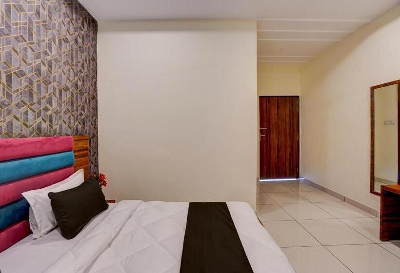 Трехместный Номер Классика, Collection O Amit Legagcy Resort