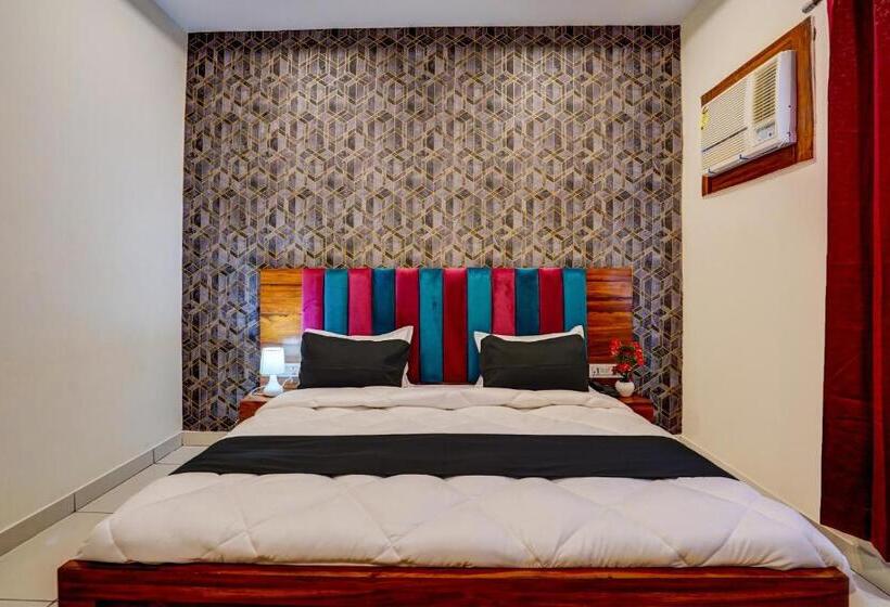 Трехместный Номер Классика, Collection O Amit Legagcy Resort