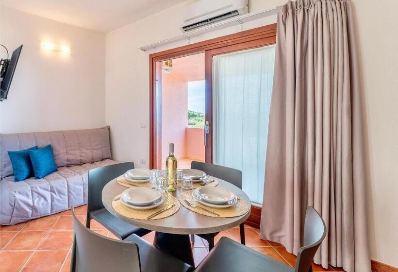 Апартаменты 1 Спальня, Isa Residence With Swimming Pool In Isola Rossa, Apartments With Air Conditioning And Private Outdoo