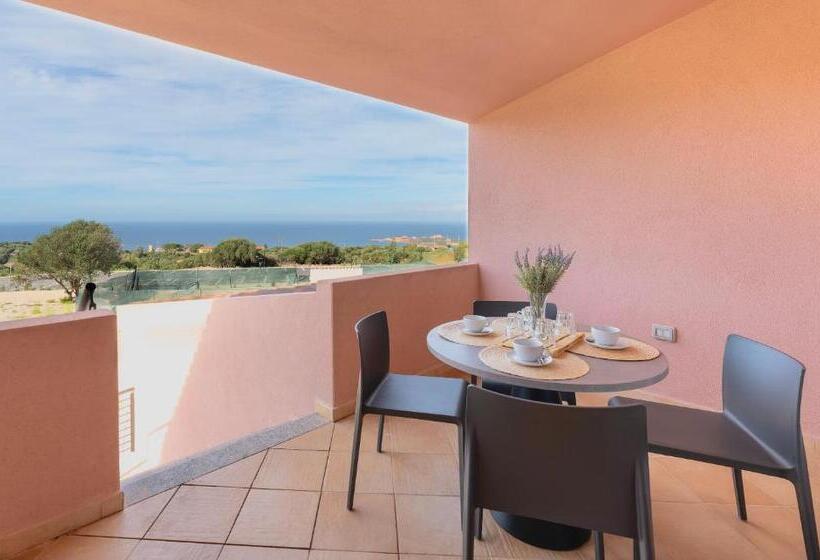 Апартаменты 1 Спальня, Residence With Swimming Pool In Isola Rossa, Just About 2 Km From The Beach La Marinedda