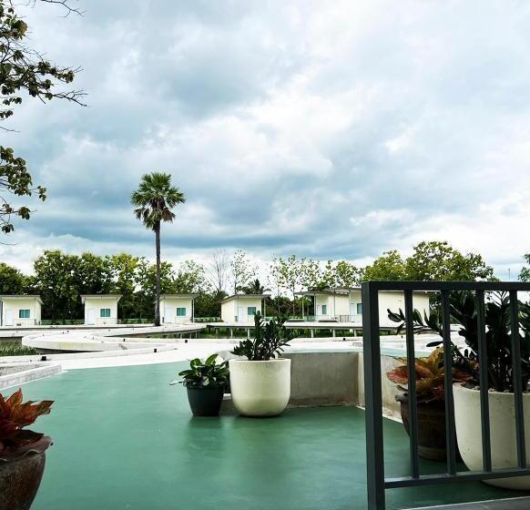 带大床的豪华间, At Pream&chan Resort แอท เปรมแอนด์จันทร์ รีสอร์ท
