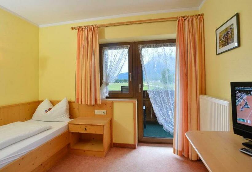 Номер Стандарт Индивидуальный с Балконом, Pension Und Apartments Landhaus Marie