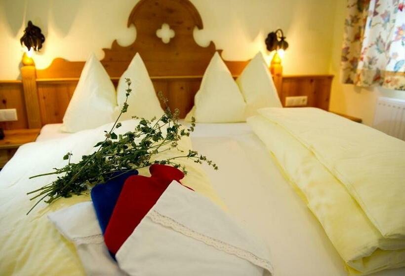 اتاق استاندارد, Naturhotel Huettenwirt In Middle Of Nature
