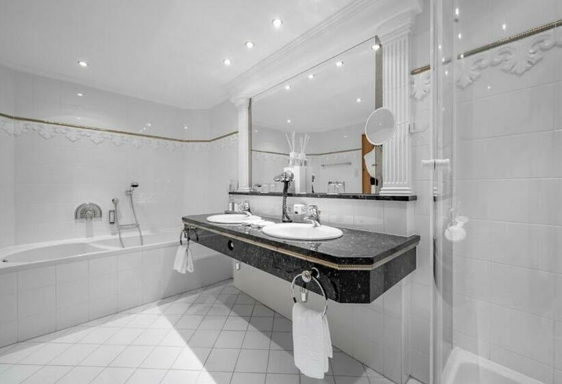 سوئیت رویال, Trofana Royal 5 Sterne Superior Resort