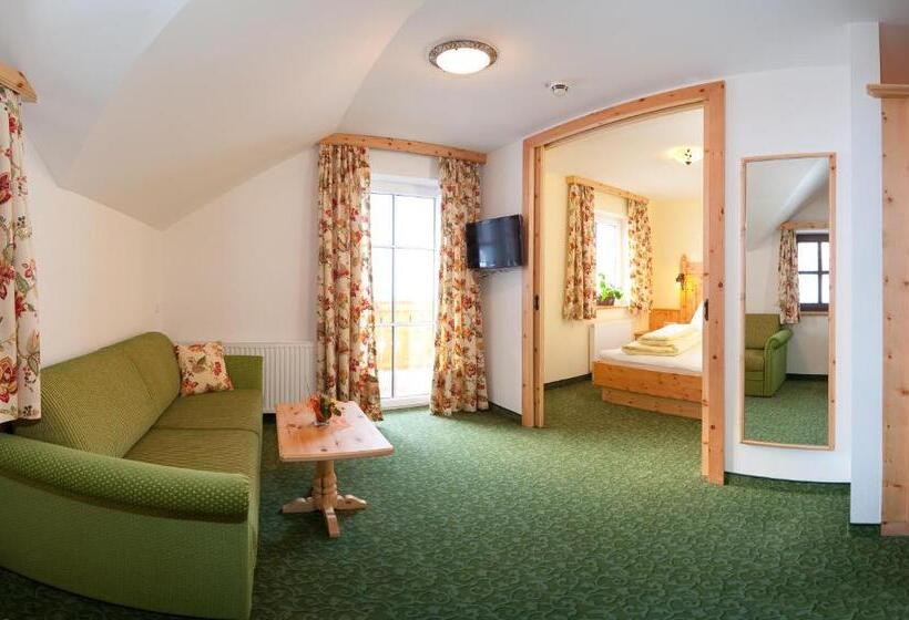 اتاق استاندارد سه نفره, Naturhotel Huettenwirt In Middle Of Nature