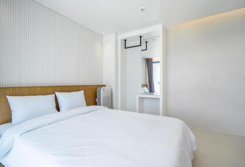 اتاق استاندارد با چشم‌انداز دریا, Yeosu Blueara Premium Pool Villa