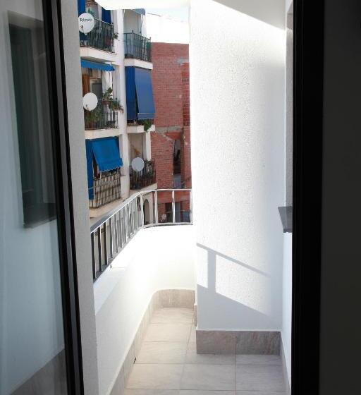 Номер Стандарт с Балконом, Suites Moma Centro