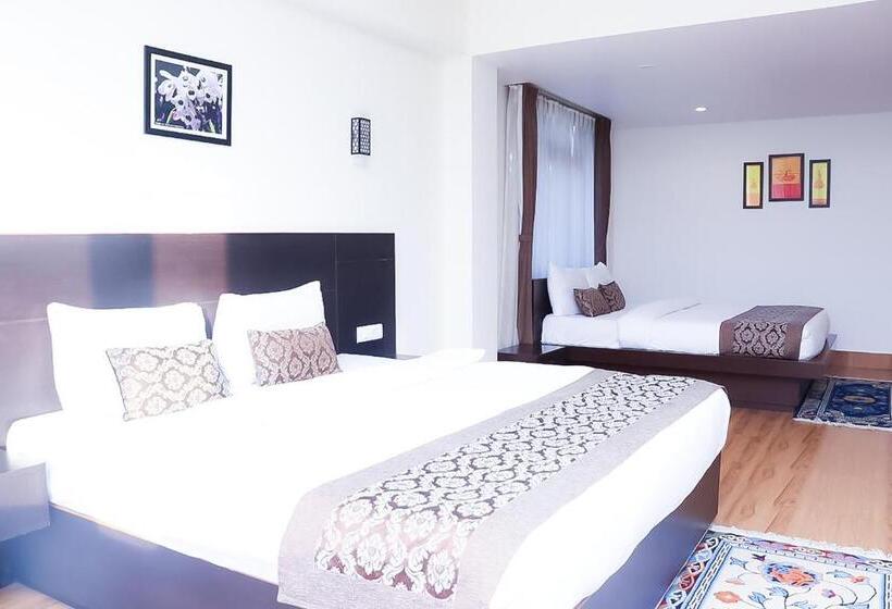 家庭套房, Roomshala Bhumzang Hotel   Amazing View