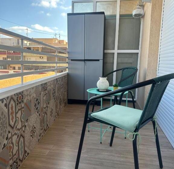 استودیوی استاندارد, Estudio Dreams Alicante