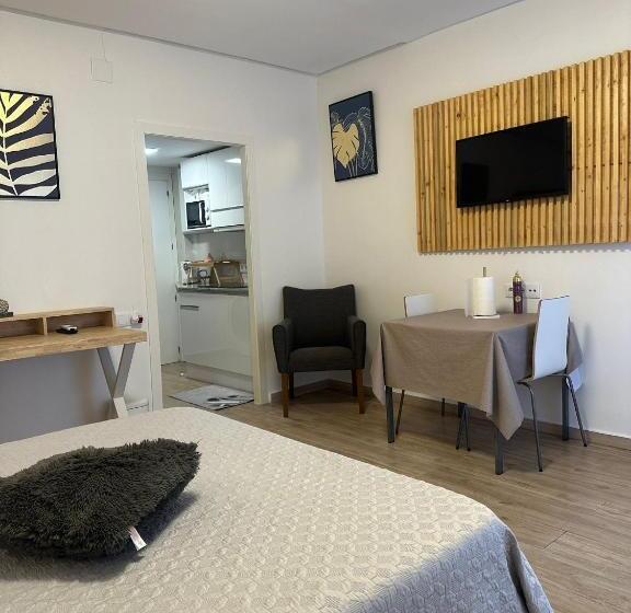 استودیوی استاندارد, Estudio Dreams Alicante