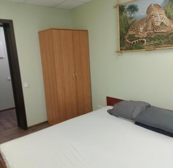 اتاق اکونومی, Hostel Krone Gok Zatishok