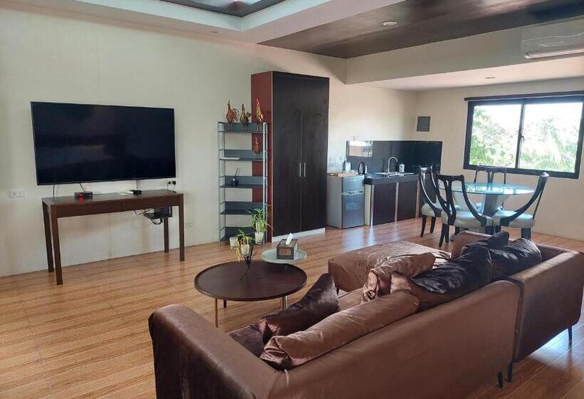 스위트, Maclare Resort