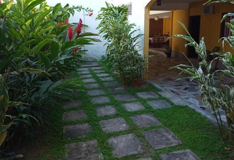 اتاق ساده سه‌ نفره, Pousada Recanto Da Vila