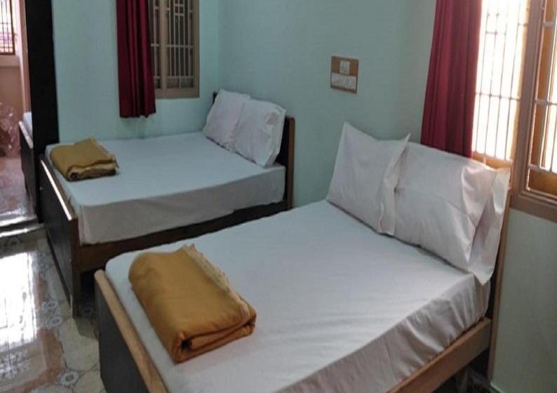 Люкс, Sri Sivalakshmi Ac Guest House