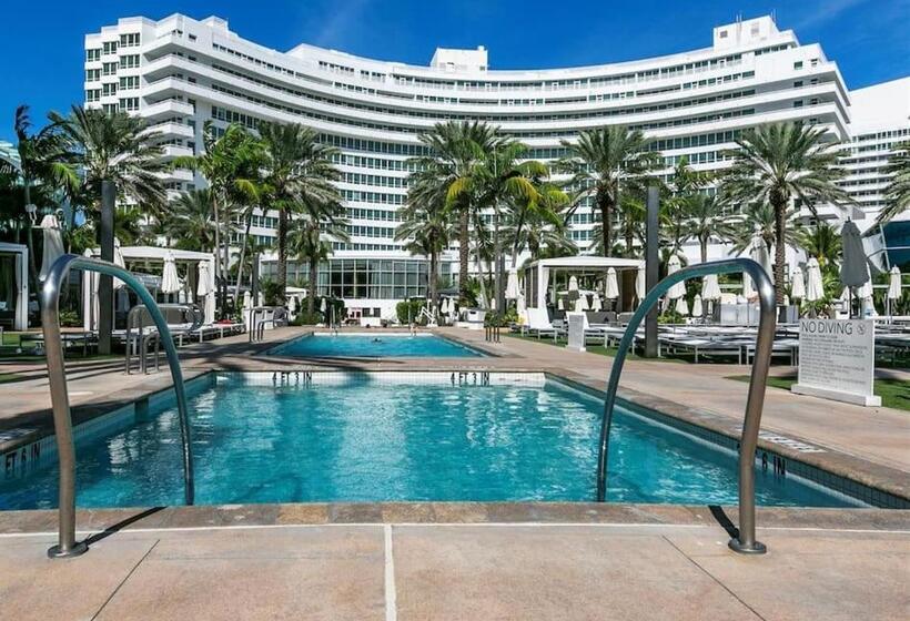 스탠다드 스튜디오, Fontainebleau Resort Balcony W Ocean And City View