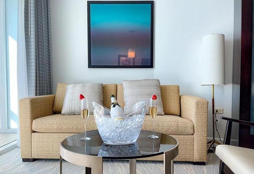 스탠다드 스튜디오, Fontainebleau Resort Balcony W Ocean And City View
