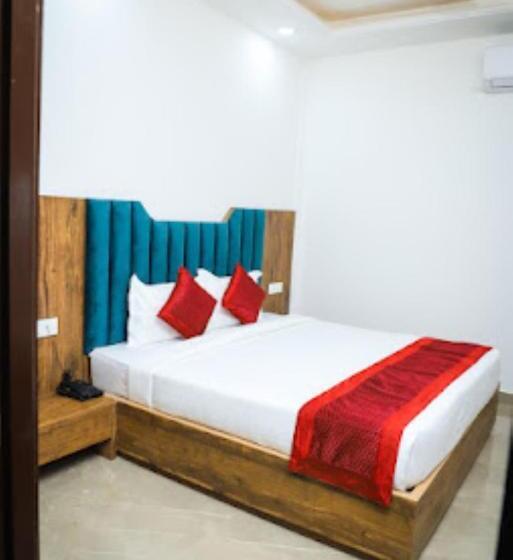 Quarto Deluxe, Del