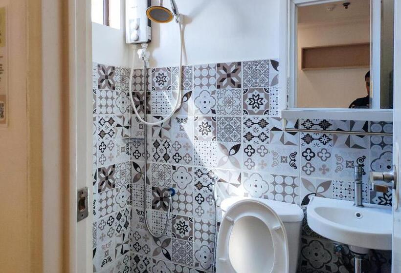 Семейный Номер, Reddoorz @ Innzz Apartel