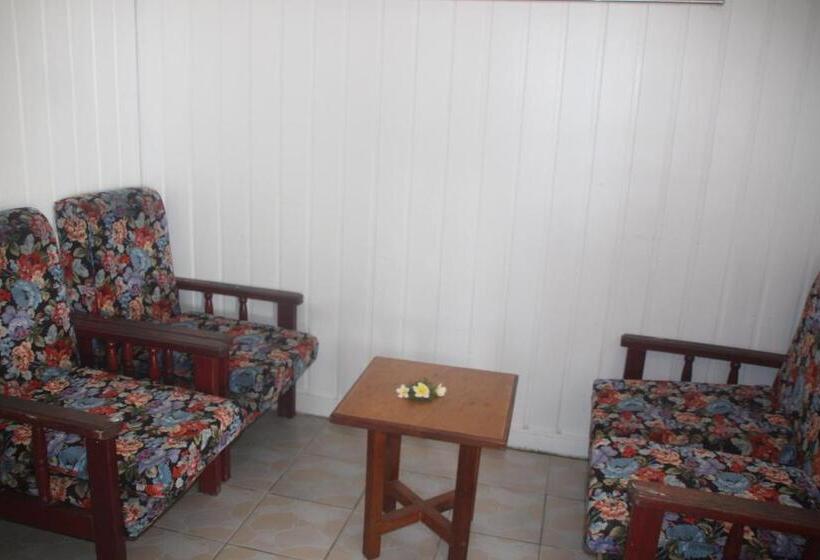 패밀리 룸, Mana Backpackers And Dive Resort