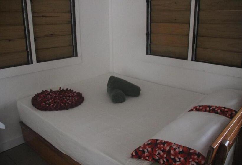 Семейный Номер, Mana Backpackers And Dive Resort
