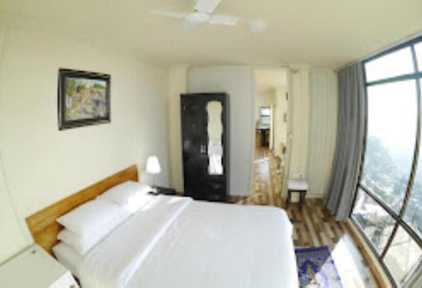 스탠다드 룸 킹사이즈 침대, Aizawl Guest House, Aizwal