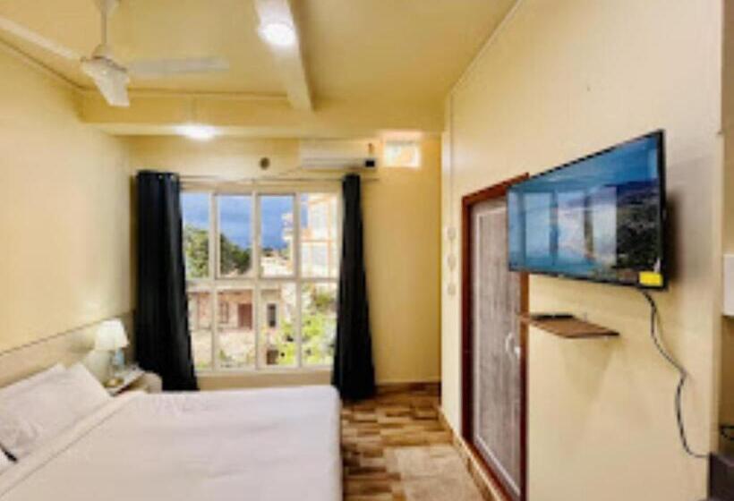 스탠다드 발코니 룸, Aizawl Guest House, Aizwal