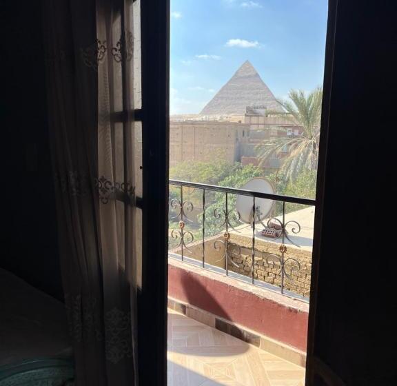 اتاق استاندارد با چشم‌انداز, Aoda Pyramids
