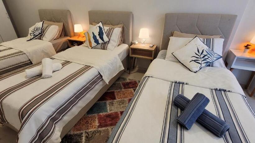 스탠다드 트리픔 룸 공동욕실, Rooms In The Heart Of Sisli   1 Min To Metro   Shared Bathroom And Kitchen