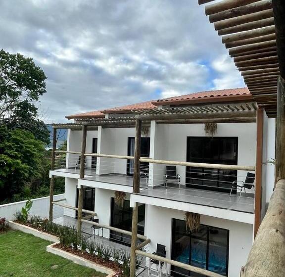 디럭스 스위트, Santomar Guest House
