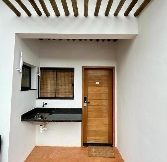 패밀리 스튜디오, Santomar Guest House