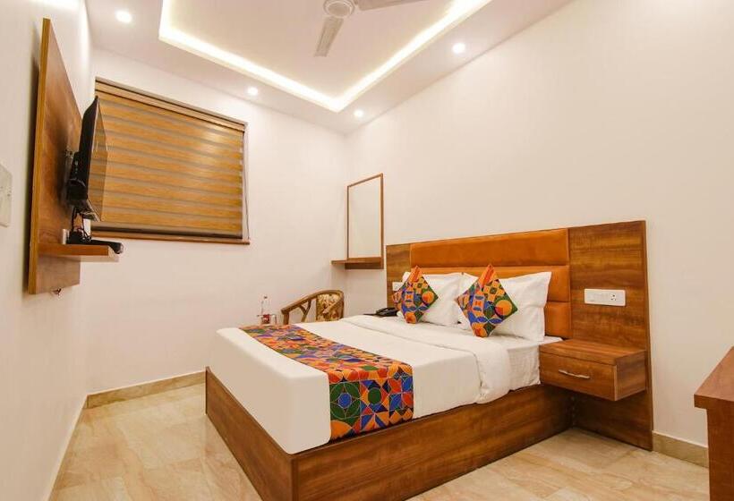 اتاق لوکس, Fabhotel Ambassador